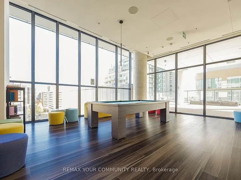 185 Roehampton Ave #1312 — Photo 33