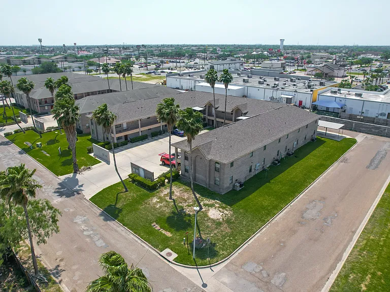 2210 W Elisa Ln — Photo 19