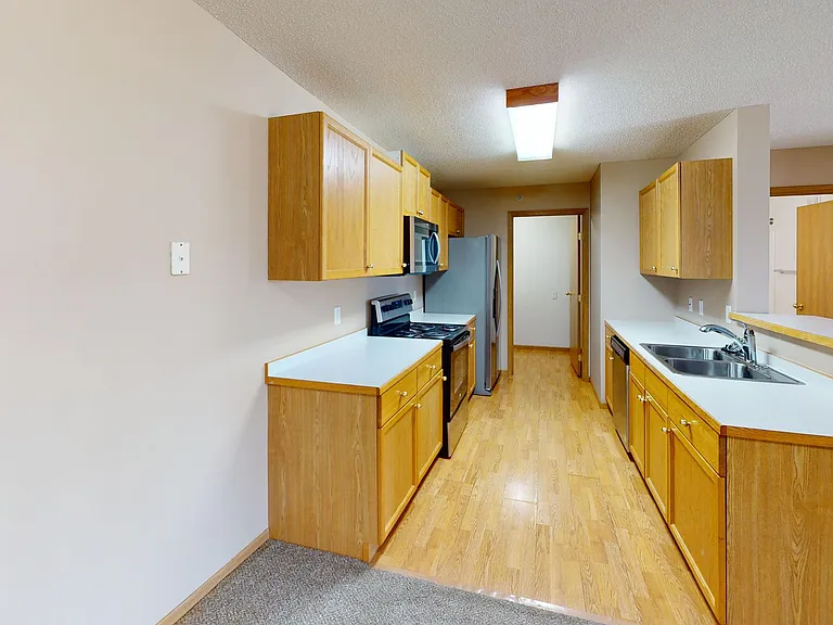 Dakota Park Apartments — Photo 25