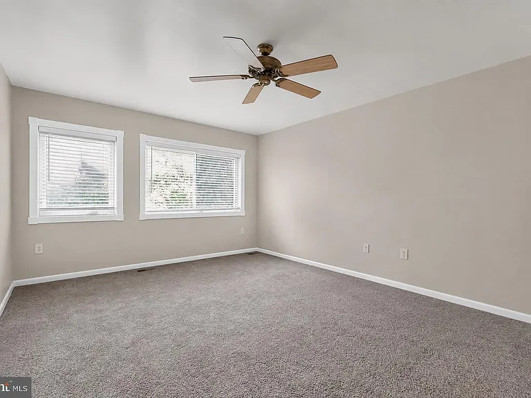 5607 Vantage Point Rd — Photo 25