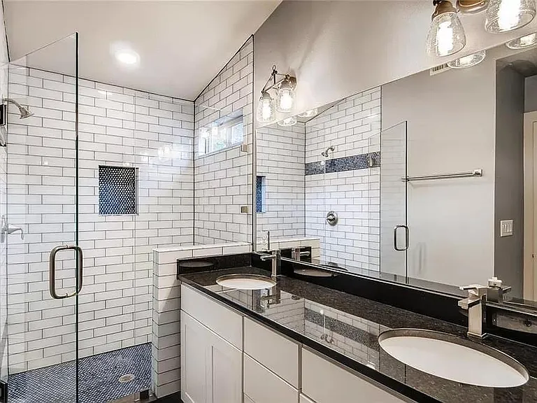 1139 Gunter St #B — Photo 6