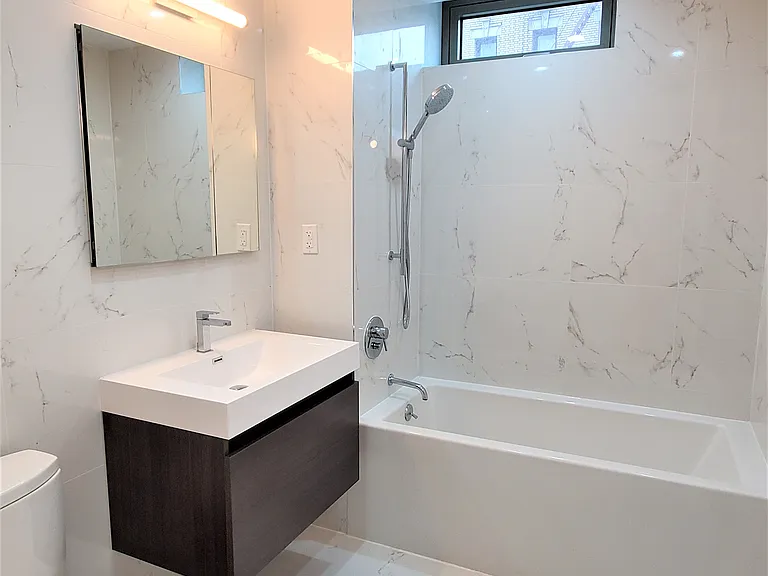 40 Pinehurst Ave #4D — Photo 7