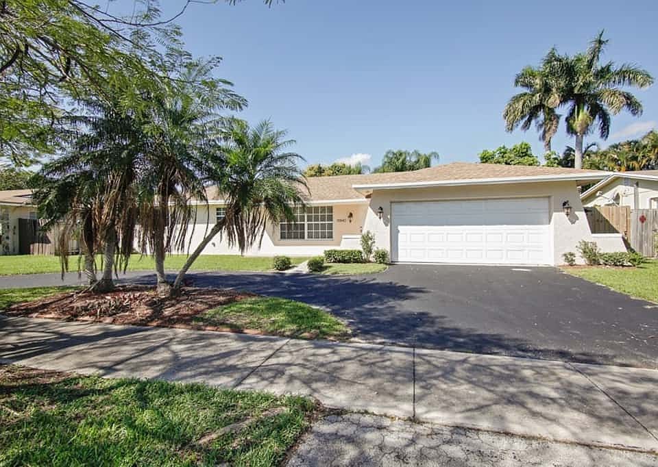 1st image of 19840 SW 83rd Ave