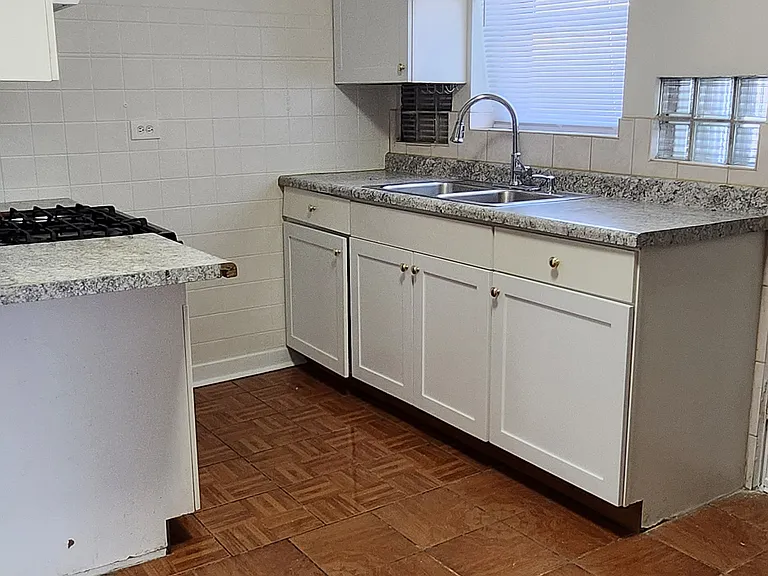 4252 W Henderson St #2N — Photo 3