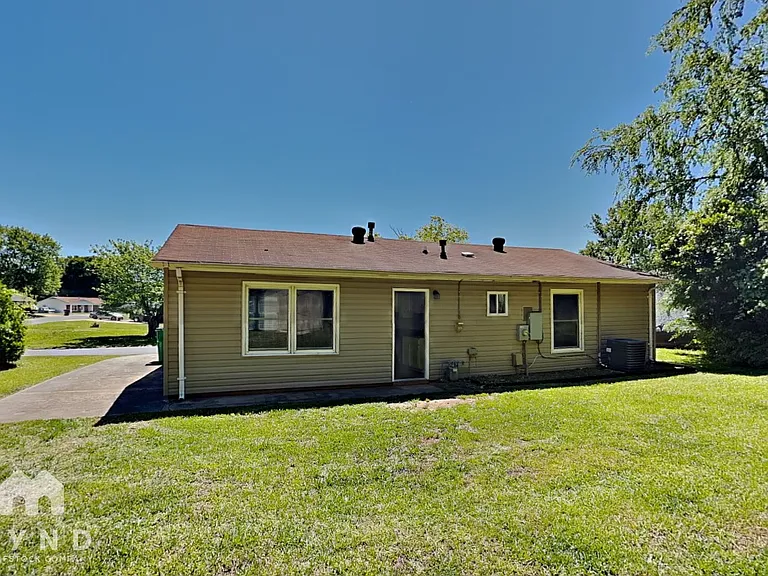 3519 Misty Wood Dr — Photo 15