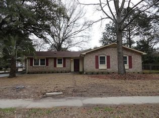 4851 Foxwood Dr, North Charleston, SC 29418