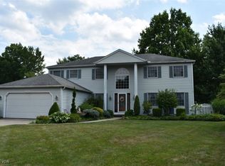 26905 Heatherwood Cir, Olmsted Township, OH 44138