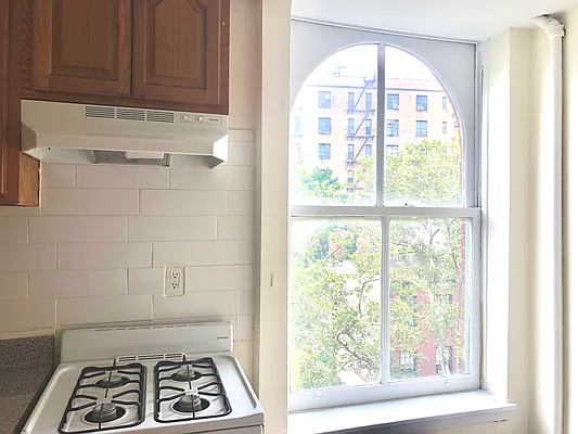 Rented by Douglas Elliman | media 7