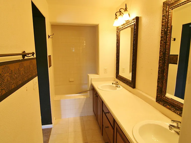 10699 Braselton St — Photo 14