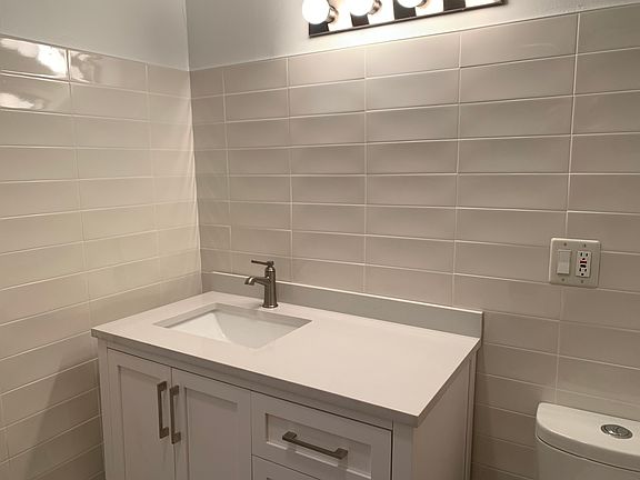 5th image of 1332 W Eddy St #3