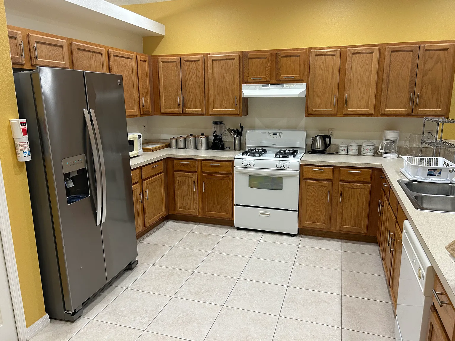 5 bed, 2477 sqft, $3,600 — Photo 2