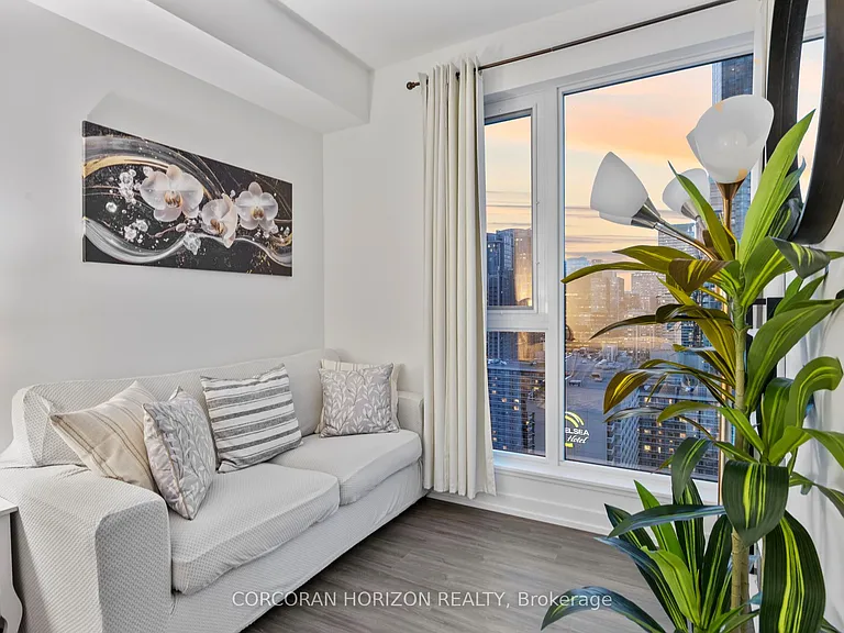 20 Edward St #Penthouse 1 — Photo 26