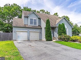 6 Hometown Ct, Little Egg Harbor, NJ 08087
