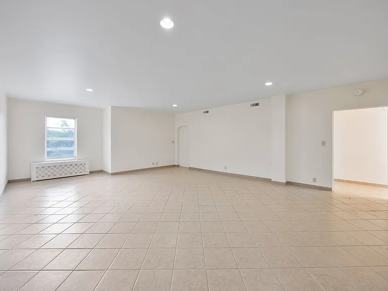 310 N Michigan St #402 — Photo 12