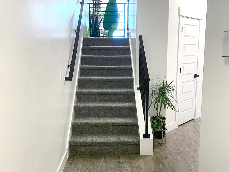 48 N 2000 W — Photo 8