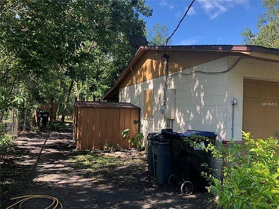 4th image of 18366 Seaford Ave