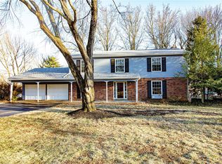 147 Ridgecrest Dr, Chesterfield, MO 63017
