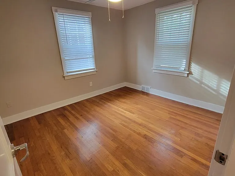 760-782 Shady Dr E — Photo 14
