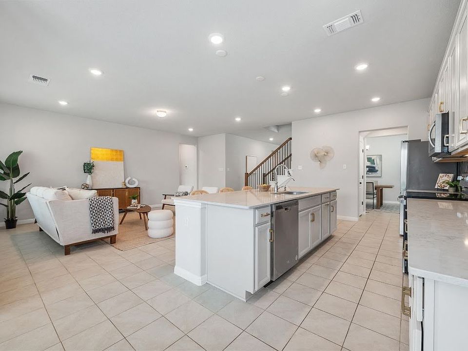 1st image of 19317 Hartwell Dr