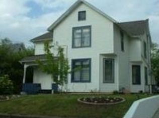 418 Monroe Ave, Dixon, IL 61021