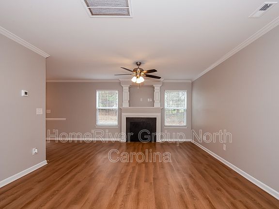 3rd image of 6939 Whitebeam Way