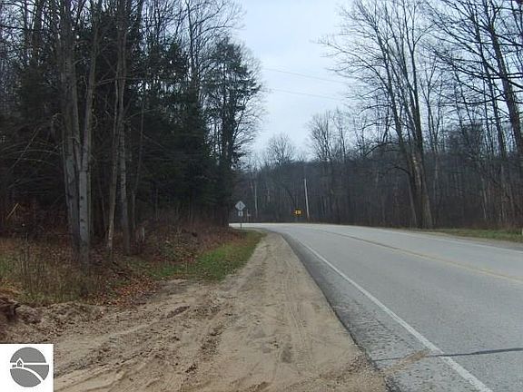 3rd image of Alden Hwy