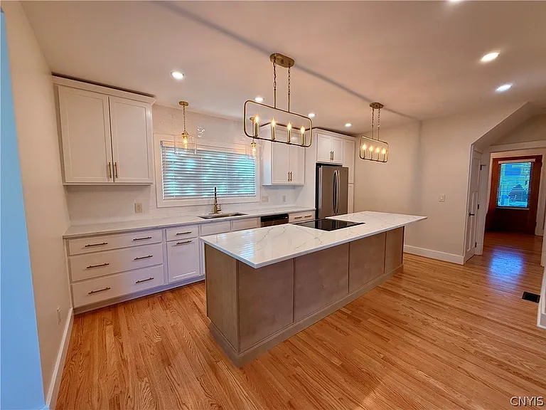 11 Sanger Ave — Photo 20