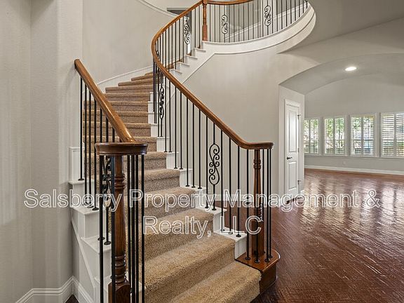 5th image of 9134 Penny Ln