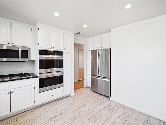 4th image of 200 N Almont Dr #302