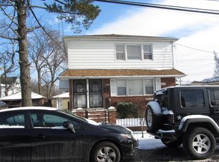 11847 Riverton St, Saint Albans, NY 11412