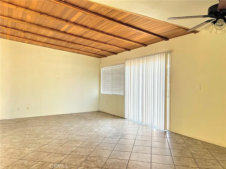 815 W Avenue H7 — Photo 13