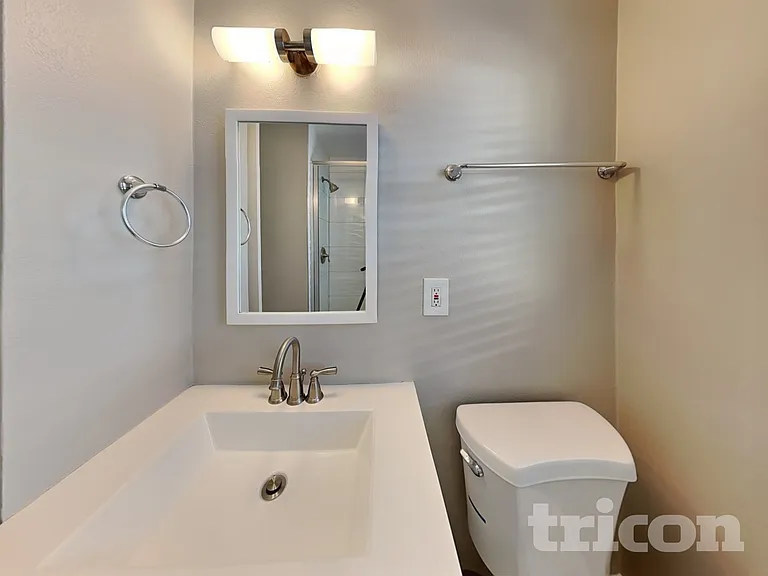 8307 N Elmer St — Photo 13