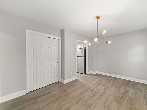 5th image of 3227 Regents Park Ln Unit C