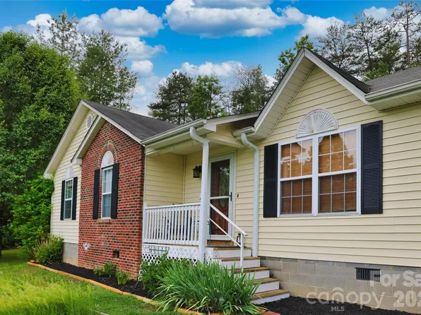 1798 New Stock Rd, Weaverville, NC 28787