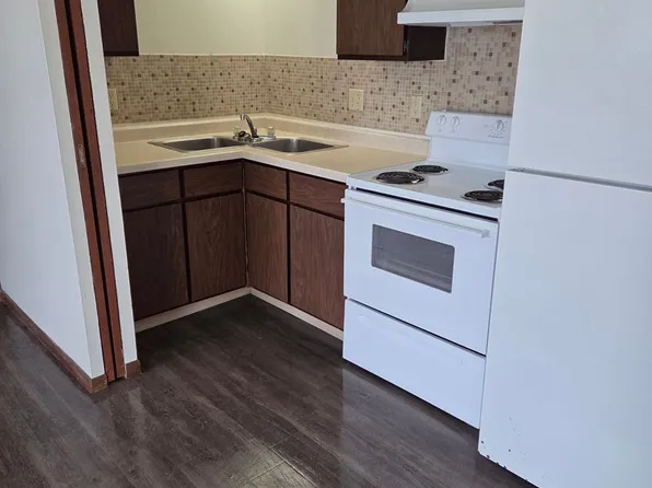 1139bros, 1139 Brosig St #A, Green Bay, WI 54311