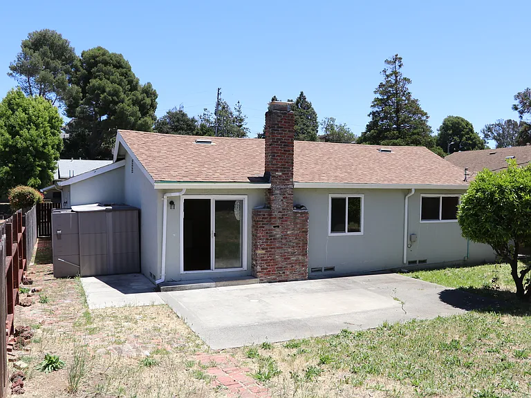 335 Rollingwood Dr — Photo 24
