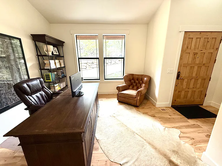 7492 Susans Cir — Photo 4