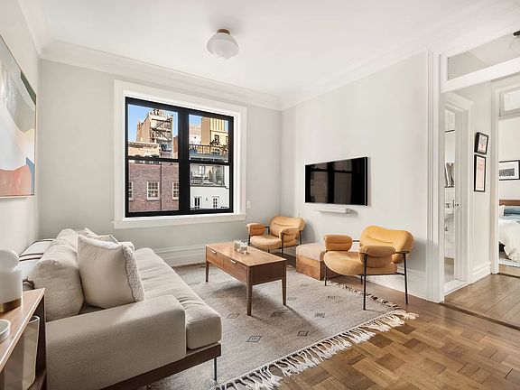 2nd image of 125 W 12th St APT 4E