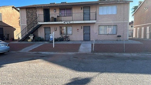 1st image of 4723 Thunderbolt Ave