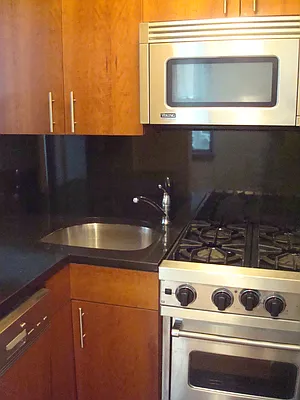 Rented by Metropolitan Equities | media 7