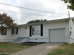 110 Merlin Dr, Inwood, WV 25428