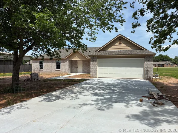 504 NW 7th St, Wagoner, OK 74467