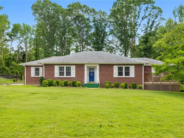 113 Sunset Dr, Honea Path, SC 29654