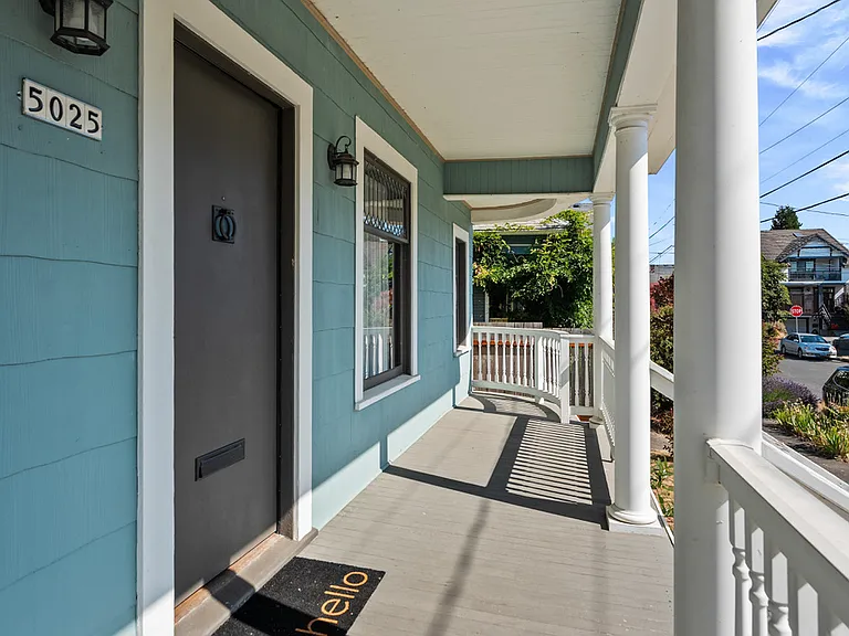 5025 NE 6th Ave #A — Photo 2