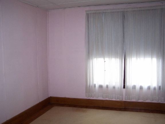 4th image of 504 Elm St