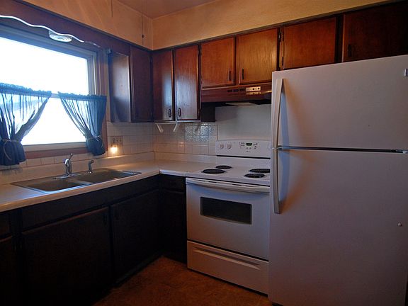 4th image of 728 Cayuga St