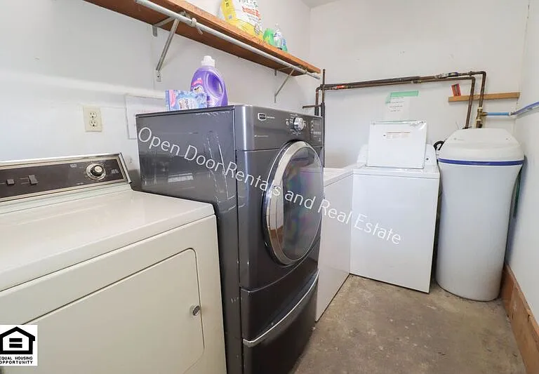 255 S Wayne St #105 — Photo 7