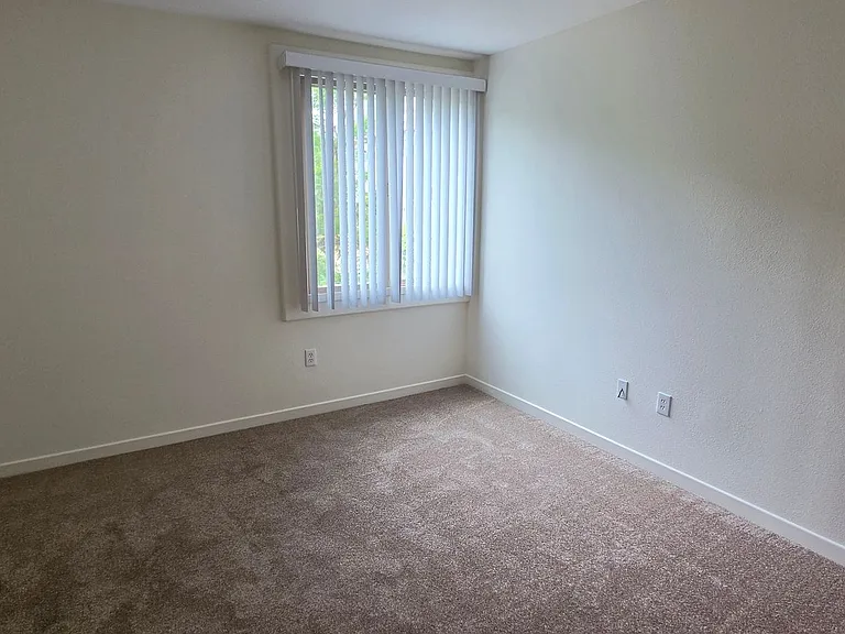 1501 Front St #202 — Photo 18