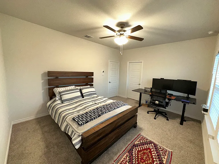809 Lone Rock Dr — Photo 2