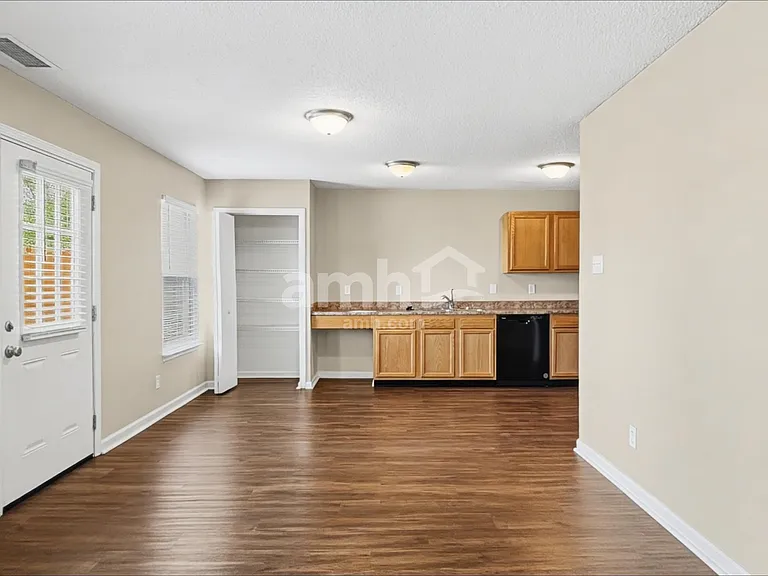 34 Frostwood Ln — Photo 5